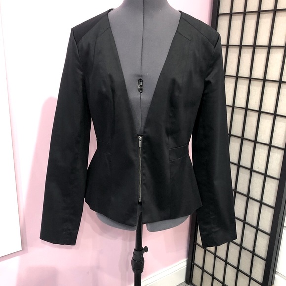 ATTENTION Women's Sateen Front Zip black tailored hourglass Blazer sizeS NWOT - Picture 6 of 10